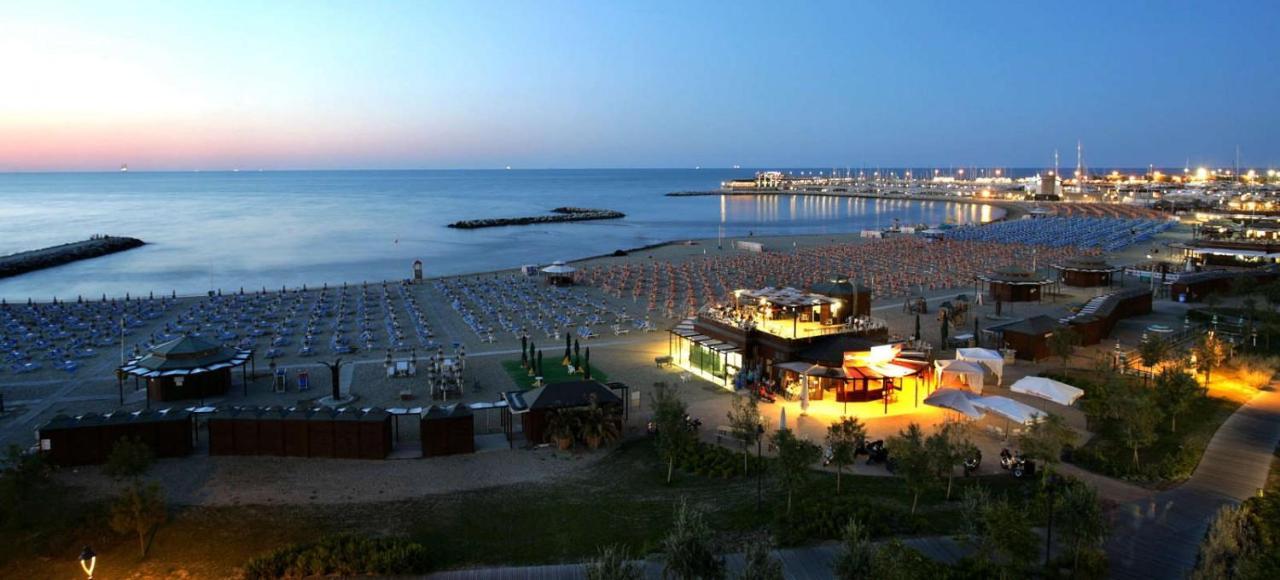 Hotel Nuovo Belvedere Rimini Luaran gambar